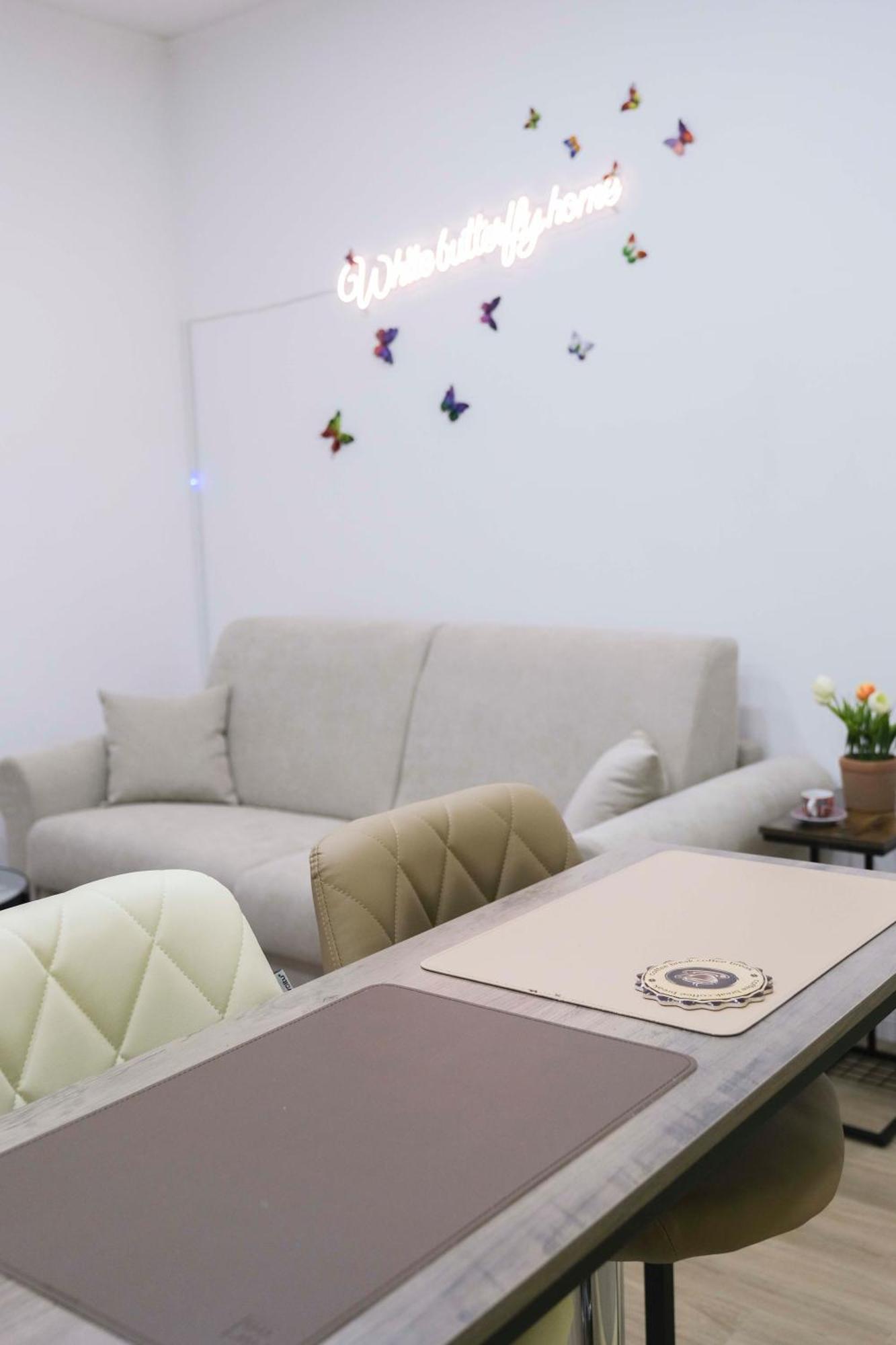 White Butterfly Home Napoli Eksteriør bilde